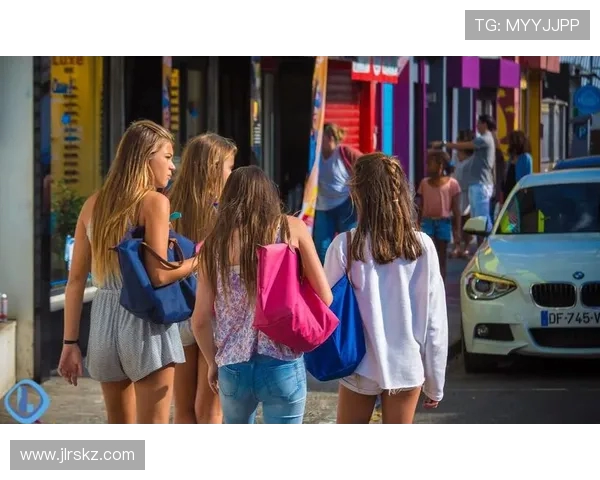 重温1998世界杯经典游戏带来的热血青春与绿茵梦想记忆回响篇章